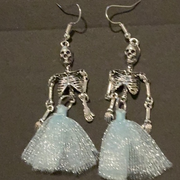 Skeleton earrings . - Picture 3 of 3